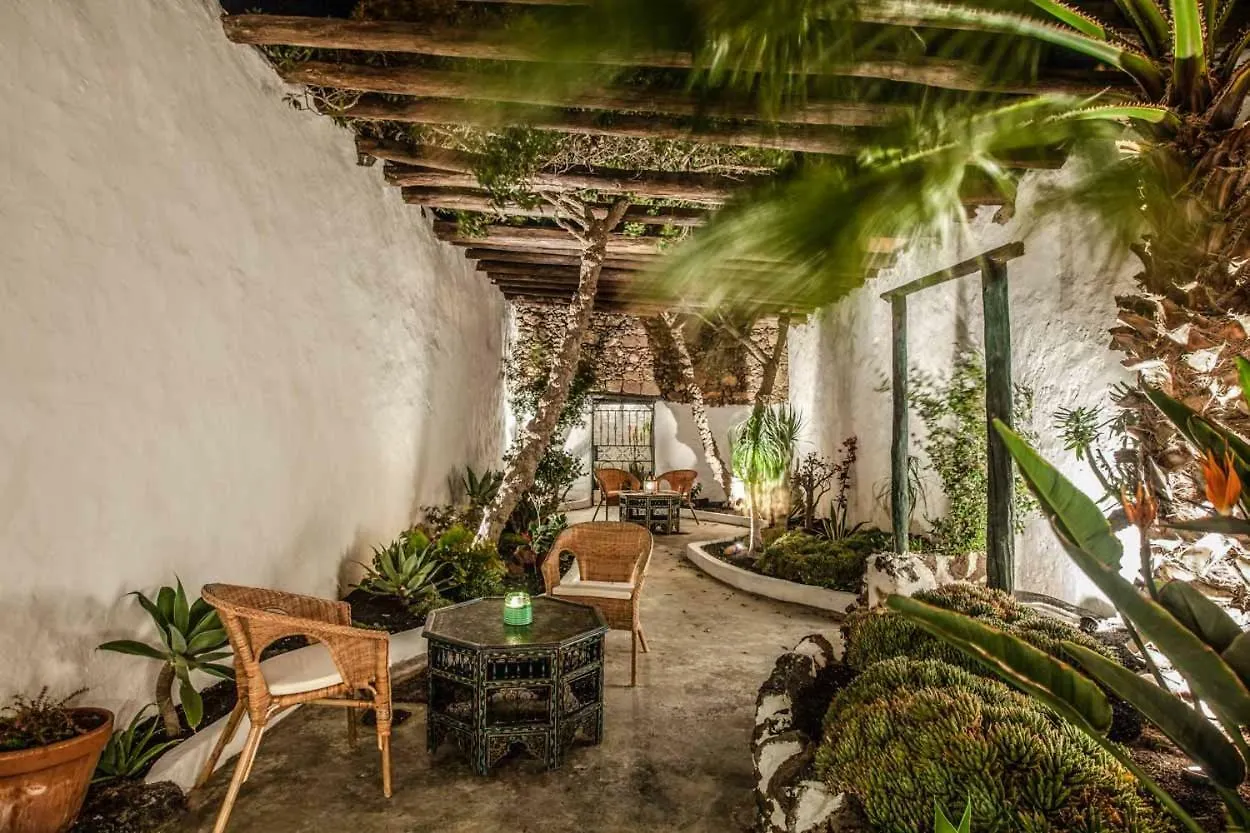 Los Lirios Hotel Rural - Adults Only Tias 3*,