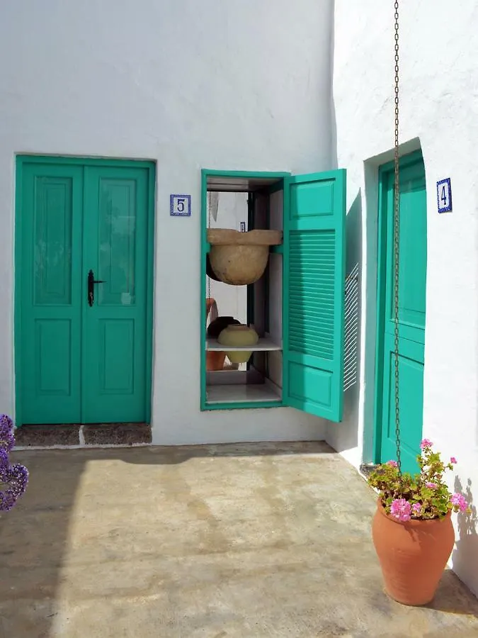 Los Lirios Hotel Rural - Adults Only Tias 3*,